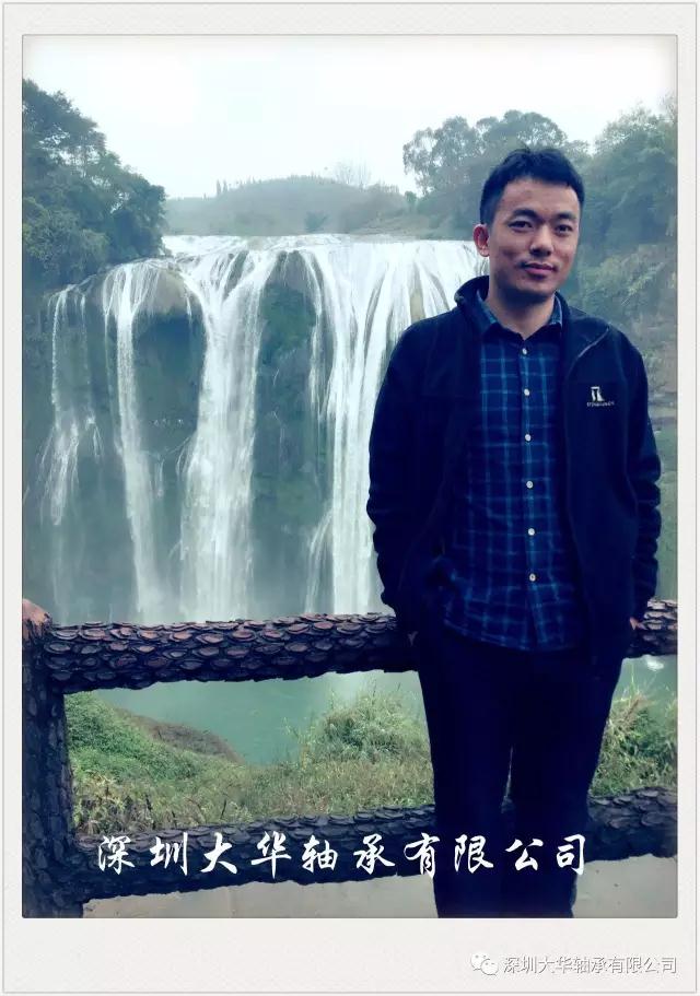 來一張浦經理的特寫，有沒有長得很像李彥宏？